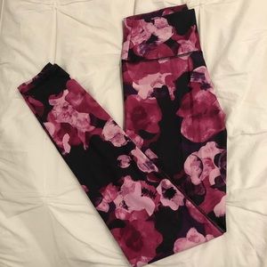 Fabletics High-Waisted Printed Powerhold leggings